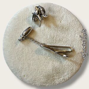 Hickok Elephant Silver Tone Tie Tack - Clip and Pin